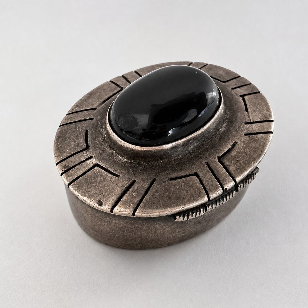 Vintage Mexican 950 Sterling Silver Pill Box Trinket Hinged Lid Green Stone 38g